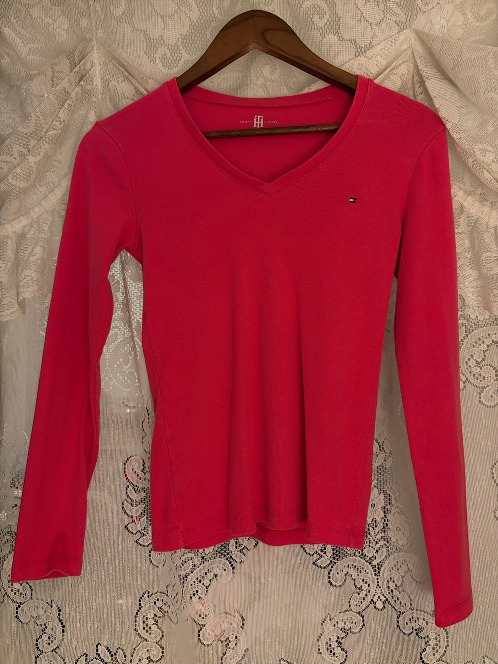 Tommy Hilfiger Women's V-Neck Long Sleeve Top in Bright Pink